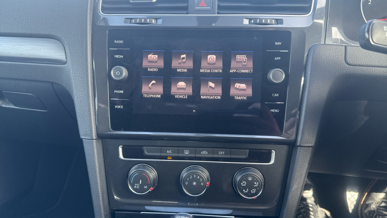 Volkswagen Golf 1.6 TDI SE 5dr DSG [Nav] Diesel Estate